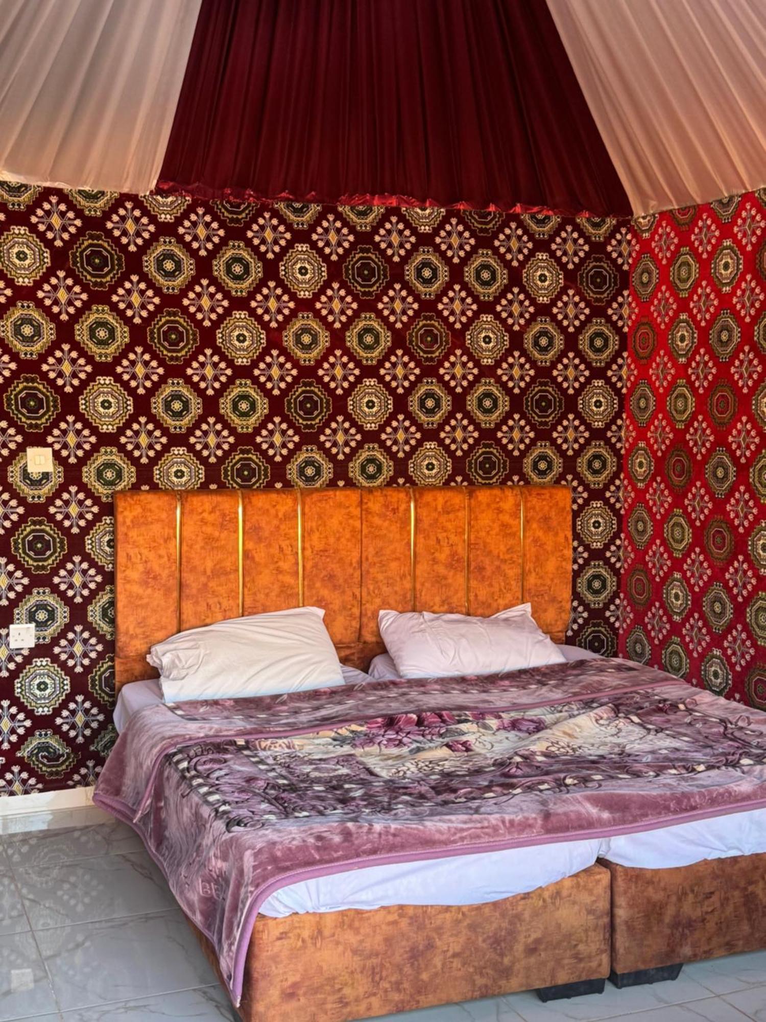 Wadi Rum Bubble Camp & Tour Exteriör bild