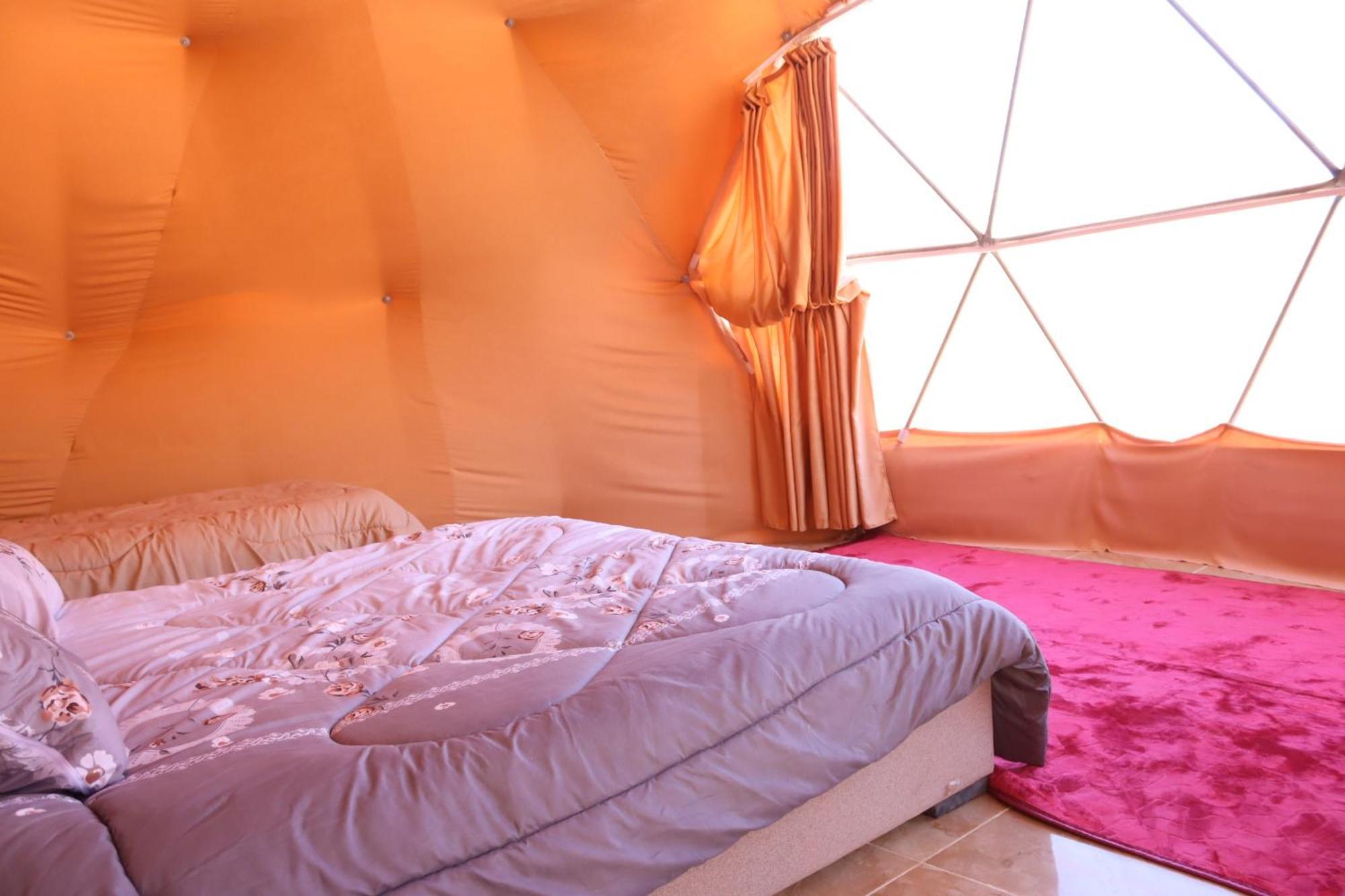 Wadi Rum Bubble Camp & Tour Exteriör bild